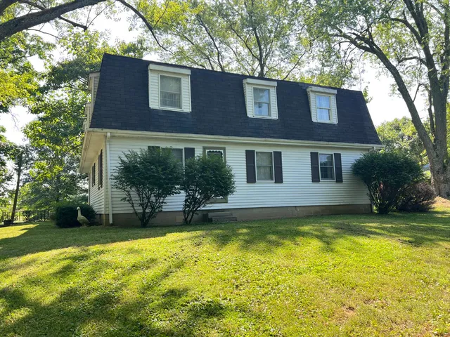 $220,000 | 2654 Green Valley Road, Vevay, IN 47043