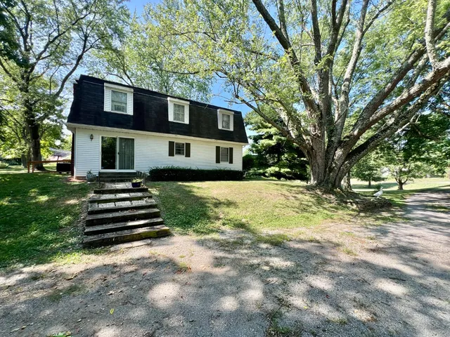 $220,000 | 2654 Green Valley Road, Vevay, IN 47043