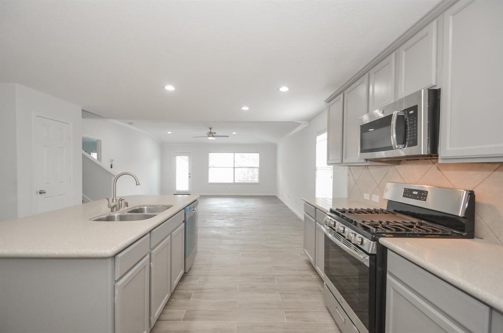 26538 Marble Point Lane Katy, TX 77494 - Photo 6 of 38