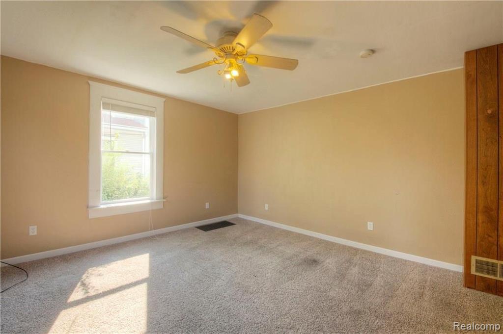 404 East Grand River Road Fowlerville, MI 48836 - Photo 11 of 28 Gallery Image 11