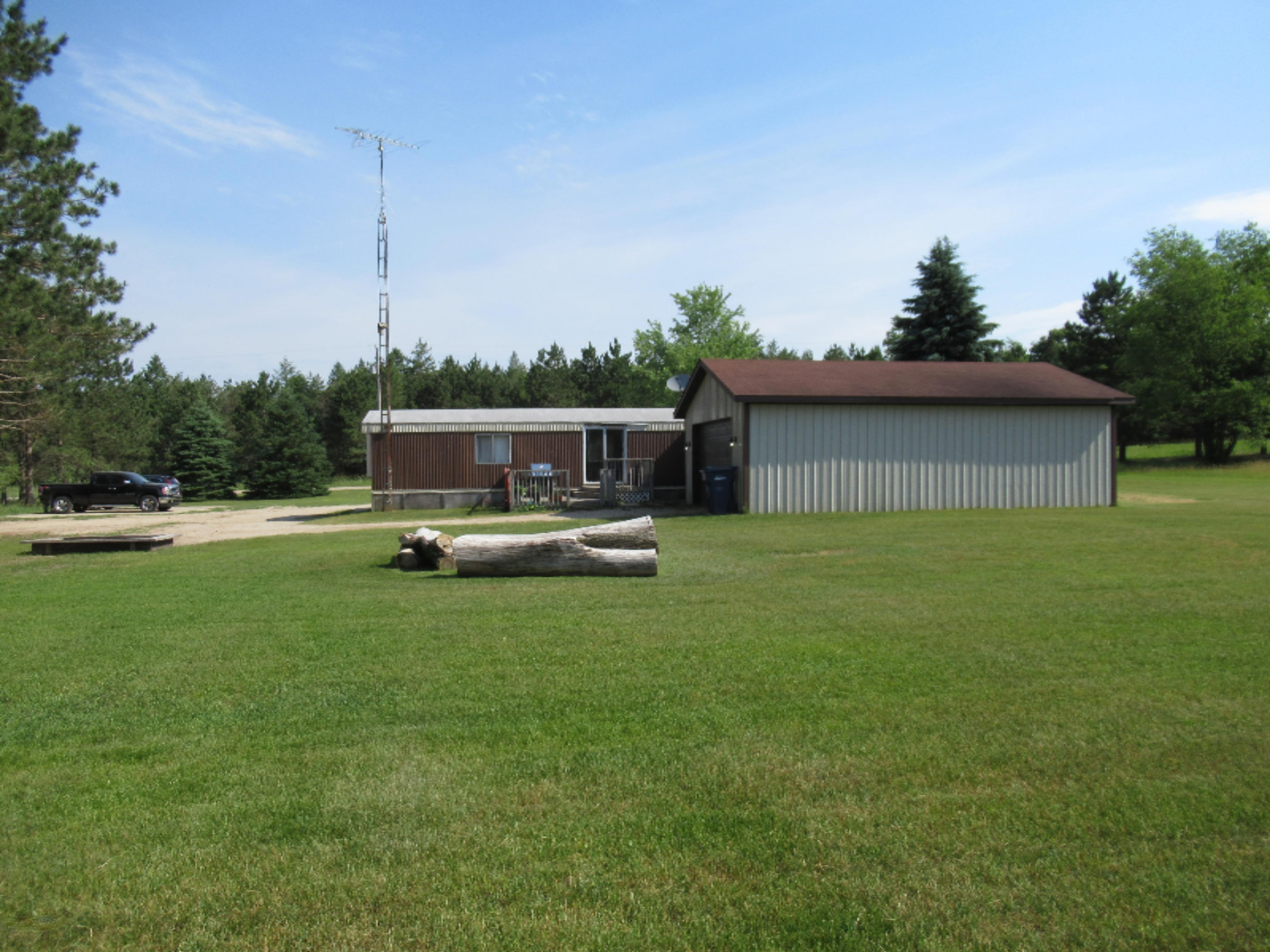 8601 West 28 Road Harrietta, MI 49638 - Photo 2 of 34 IMG_4626