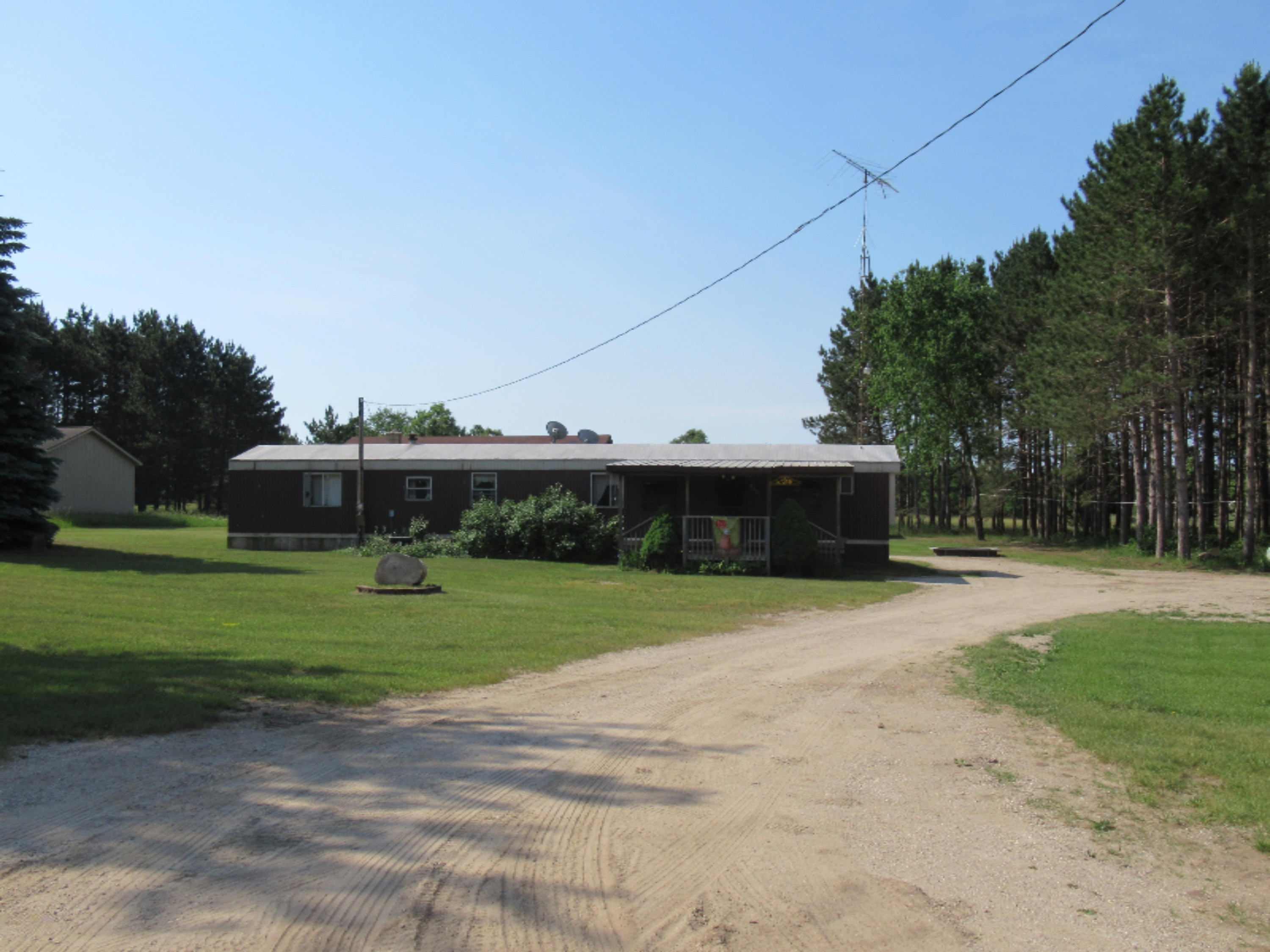 8601 West 28 Road Harrietta, MI 49638 - Photo 5 of 34 IMG_4630