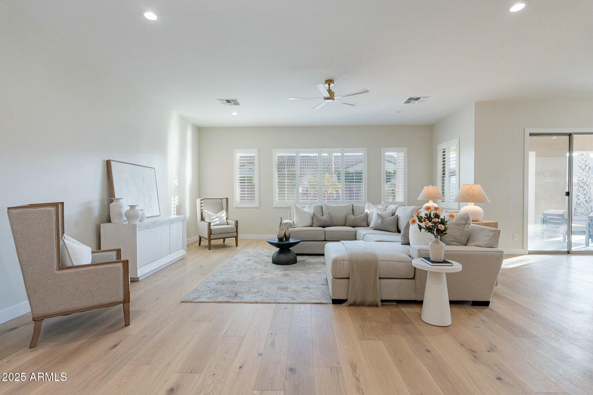 3063 East Warbler Road Gilbert, AZ 85297 - Photo 11 of 58 tempImage4qejfz