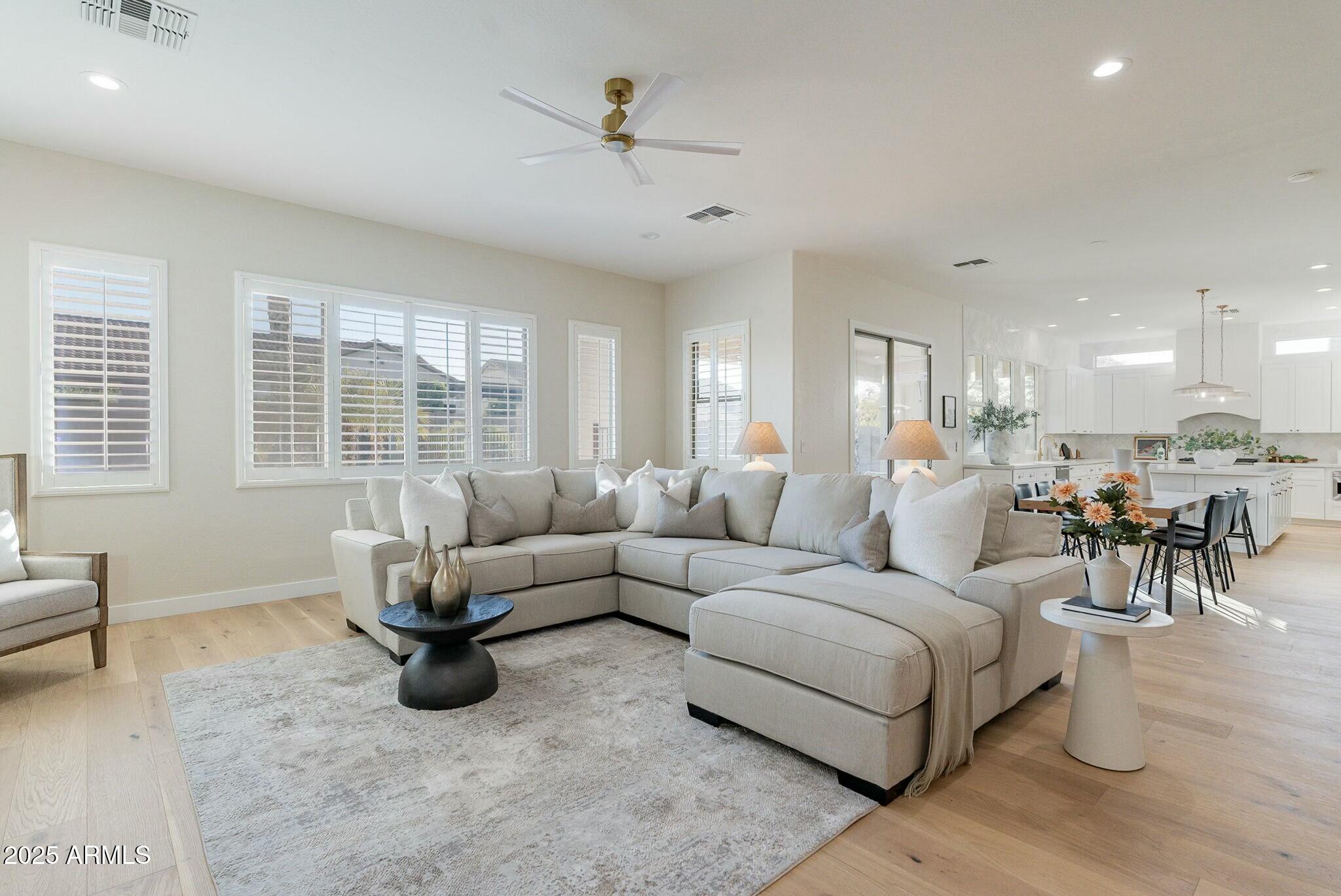 3063 East Warbler Road Gilbert, AZ 85297 - Photo 12 of 58 tempImage1g9H2B