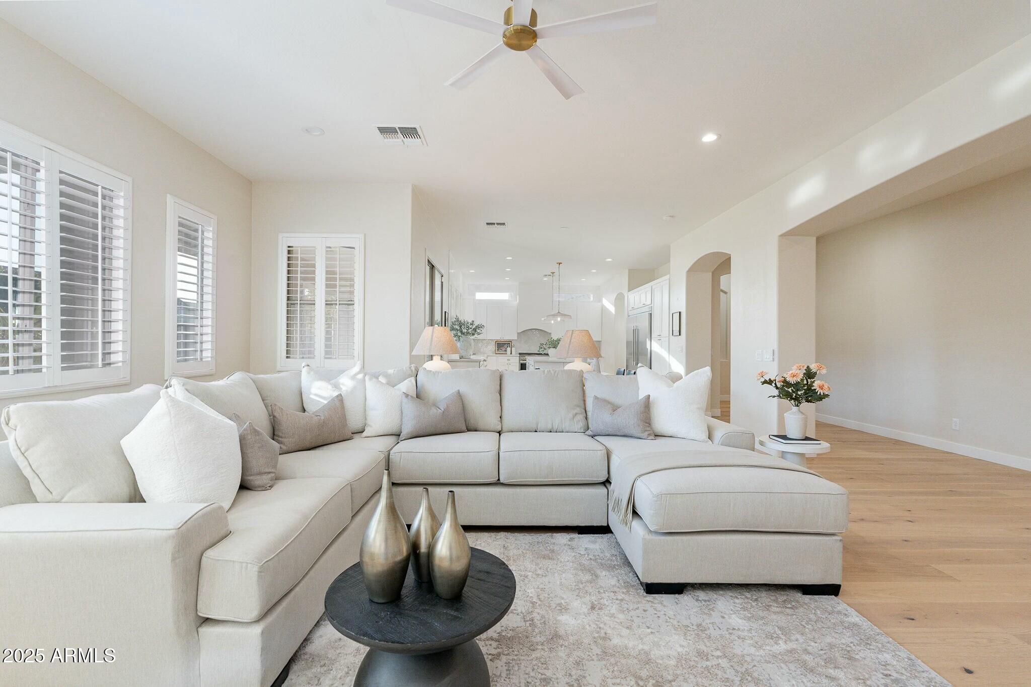 3063 East Warbler Road Gilbert, AZ 85297 - Photo 13 of 58 tempImagetQf69P