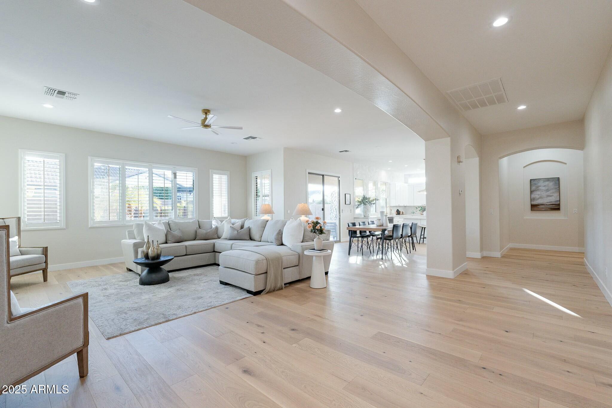 3063 East Warbler Road Gilbert, AZ 85297 - Photo 15 of 58 tempImageW5kbqk