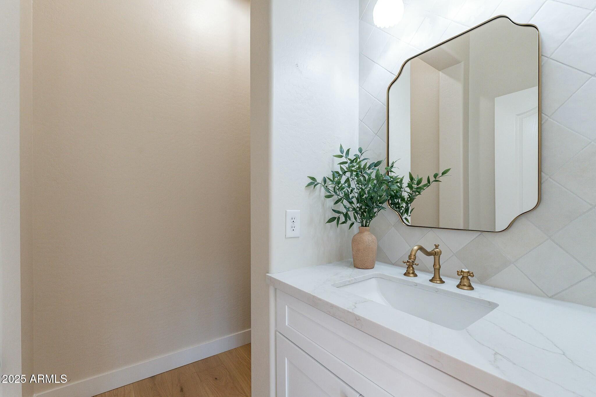 3063 East Warbler Road Gilbert, AZ 85297 - Photo 16 of 58 tempImageb41Ye8