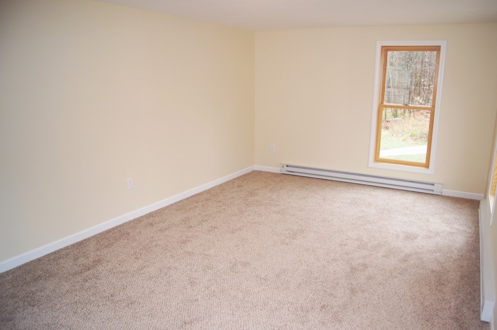 337 Hartshorn Road Barnstead, NH 03218 - Photo 9 of 12