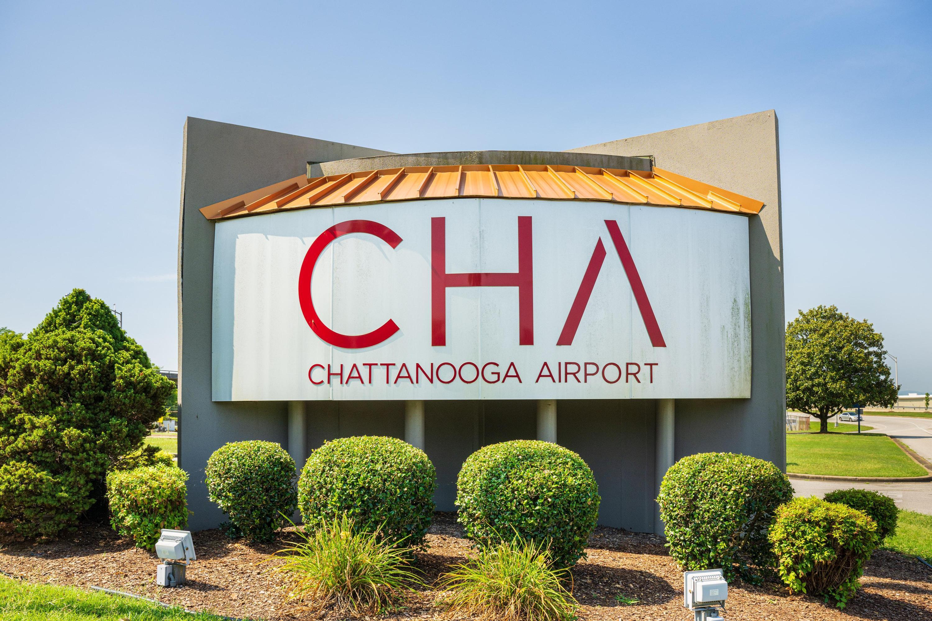 1208 East Dallas Road Chattanooga, TN 37405 - Photo 57 of 59 2022_07_July_Chattanooga_Airport_0001