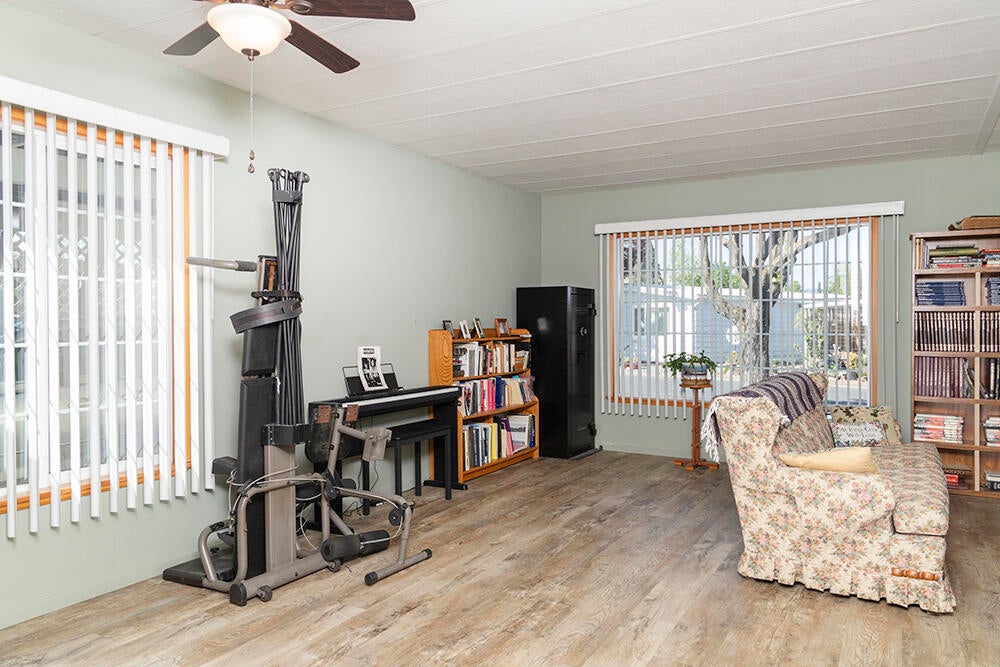 2252 Table Rock Road, Unit SPC 220 Medford, OR 97501 - Photo 5 of 21 5