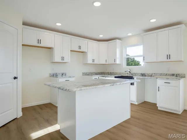 $510,000 | 209 Ashurst Lane, O'Fallon, IL 62269