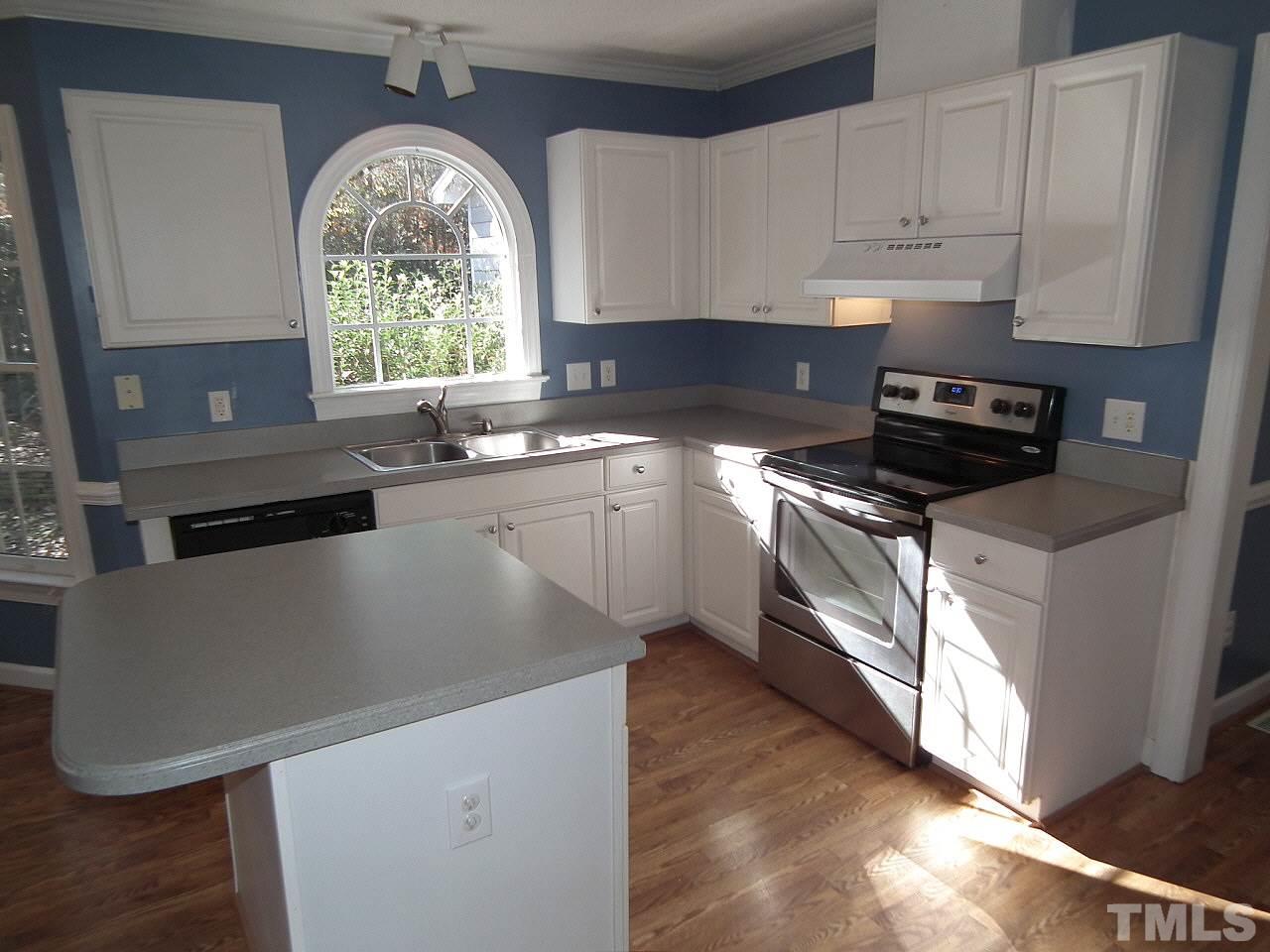 4404 Emmit Drive Raleigh, NC 27604 - Photo 3 of 22