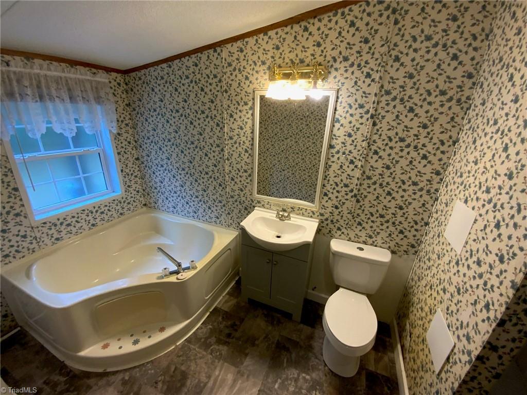 441 Shamrock Road Eden, NC 27288 - Photo 12 of 41 Gallery Image 12