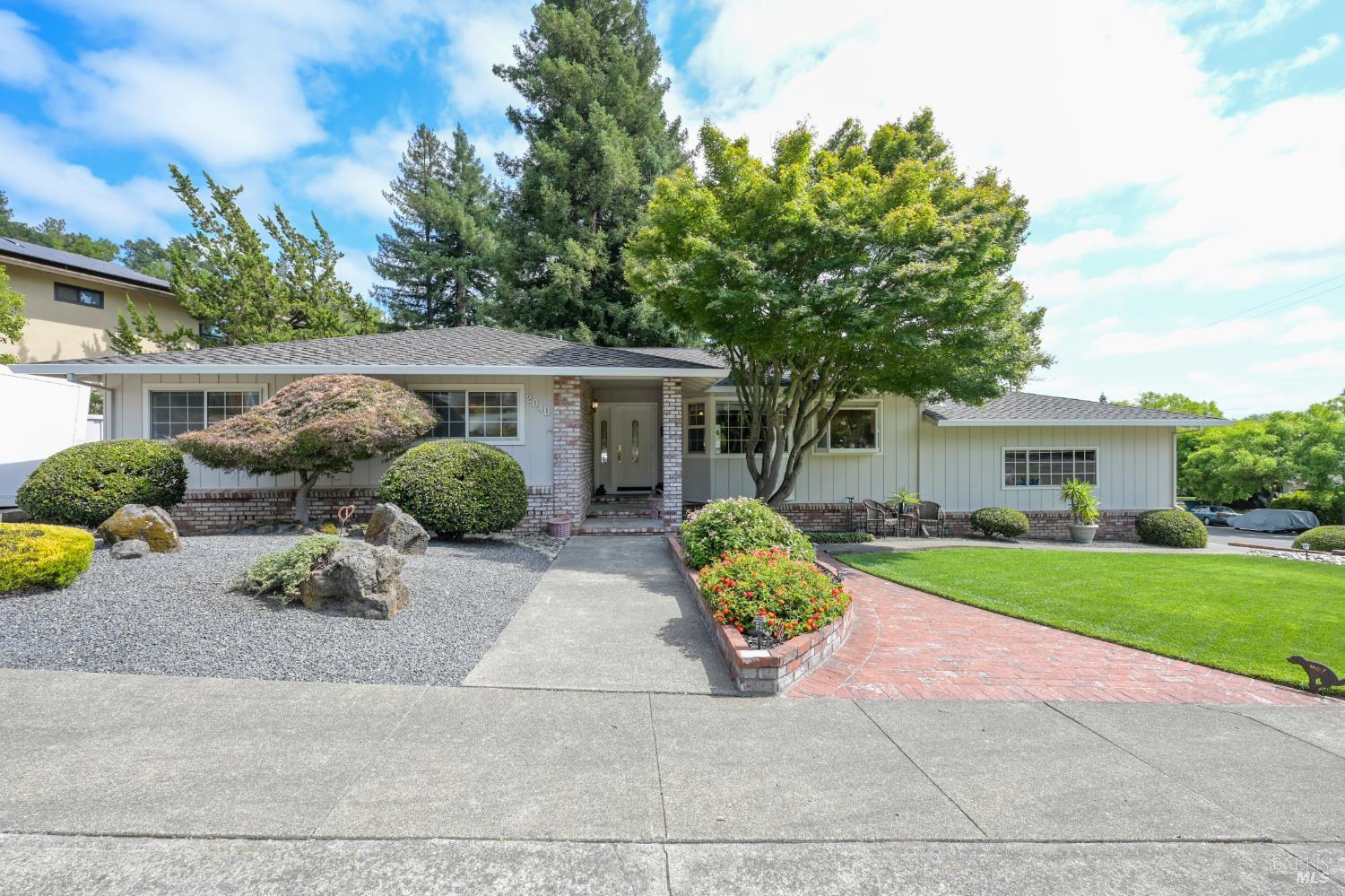 2040 Parrish Drive Santa Rosa, CA 95404 - Photo 1 of 27