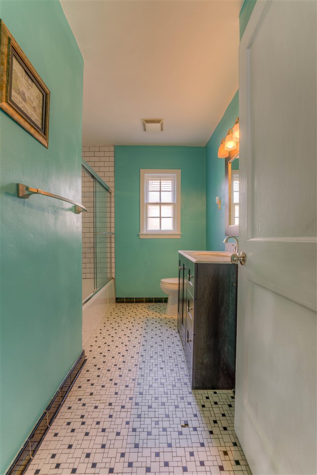 2767 Iroquois Road Memphis, TN 38111 - Photo 14 of 24 The guest bath was recently upgraded as well.