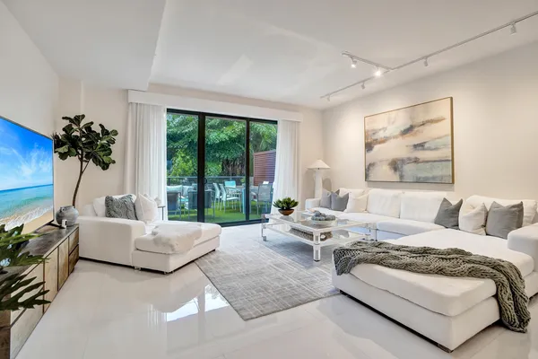$8,500 | 3030 North Ocean Boulevard, Unit S104, Fort Lauderdale, FL 33308