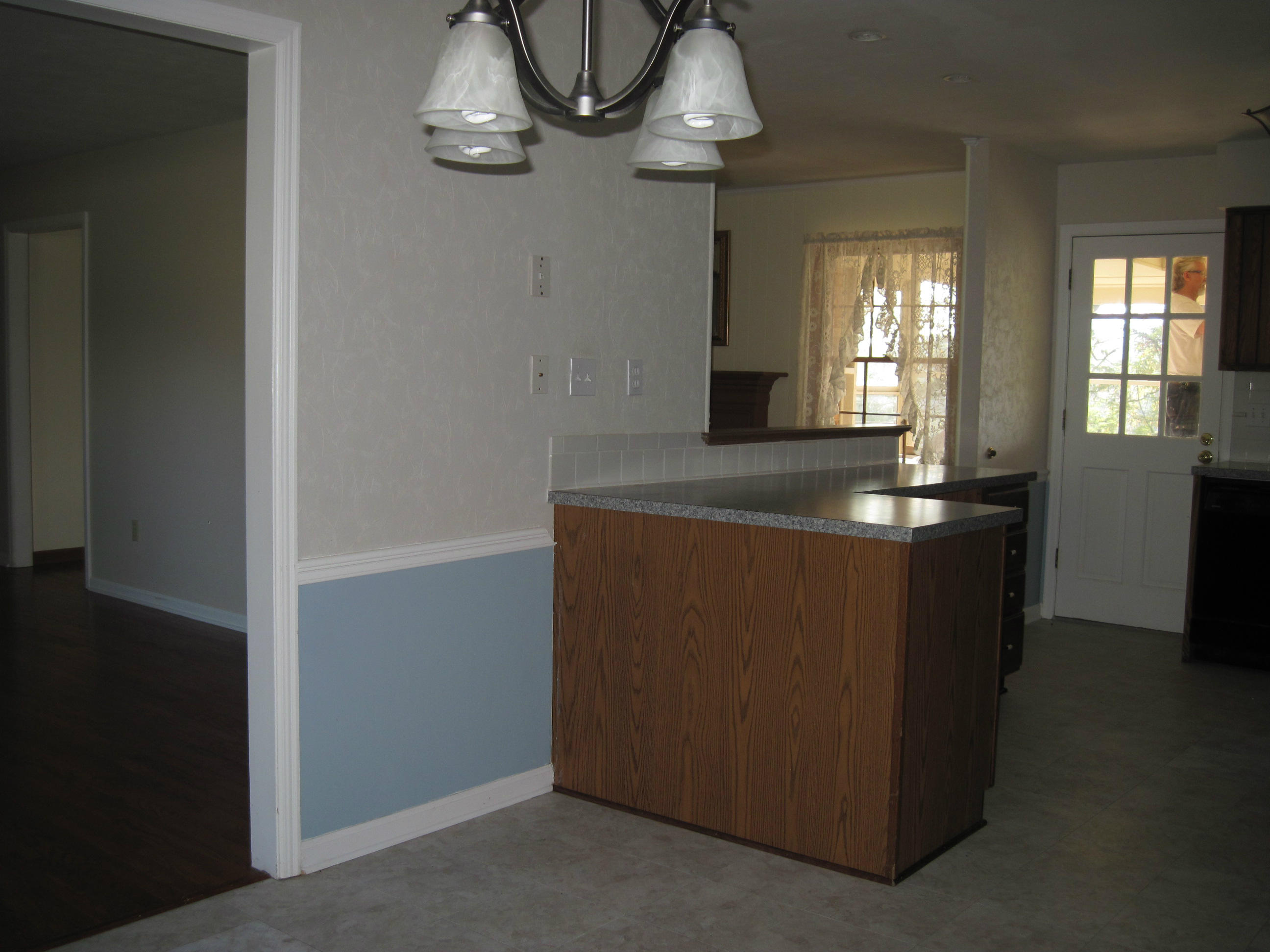 622 Diamond Road Salem, VA 24153 - Photo 14 of 82 Kitchen & Dining Area