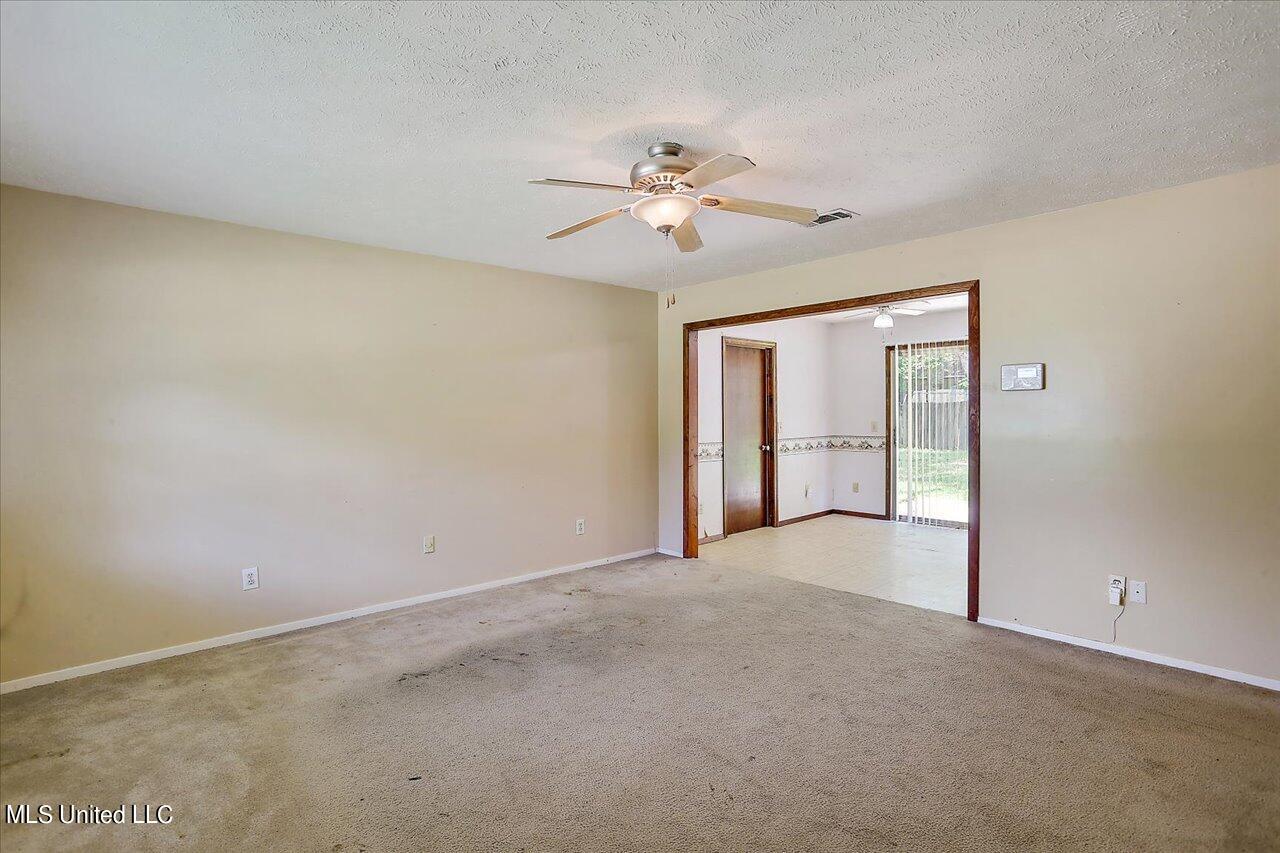 05-5064 Raintree Dr