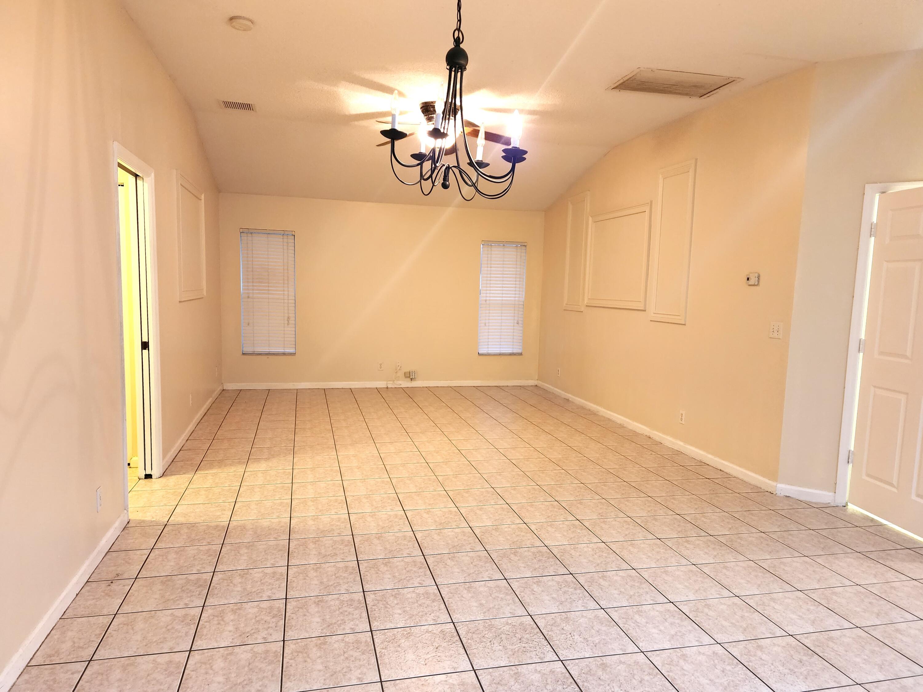 13426 85th Road North West Palm Beach, FL 33412 - Photo 5 of 21 Family/dining room