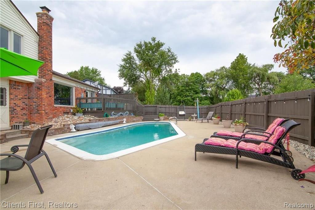25236 Hopkins Road Farmington Hills, MI 48335 - Photo 47 of 53