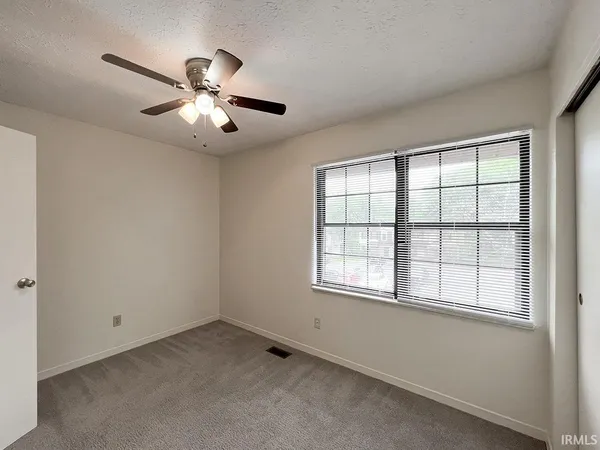 $1,400 | 513 Graham Place, Bloomington, IN 47401