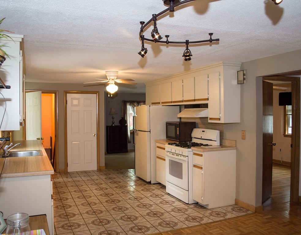 88 Pennybrook Road Lynn, MA 01905 - Photo 7 of 30 Gallery Image 7