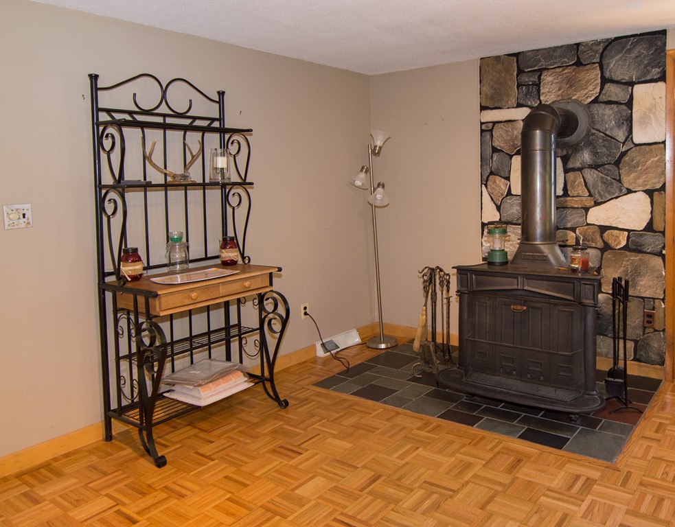 88 Pennybrook Road Lynn, MA 01905 - Photo 8 of 30 Gallery Image 8