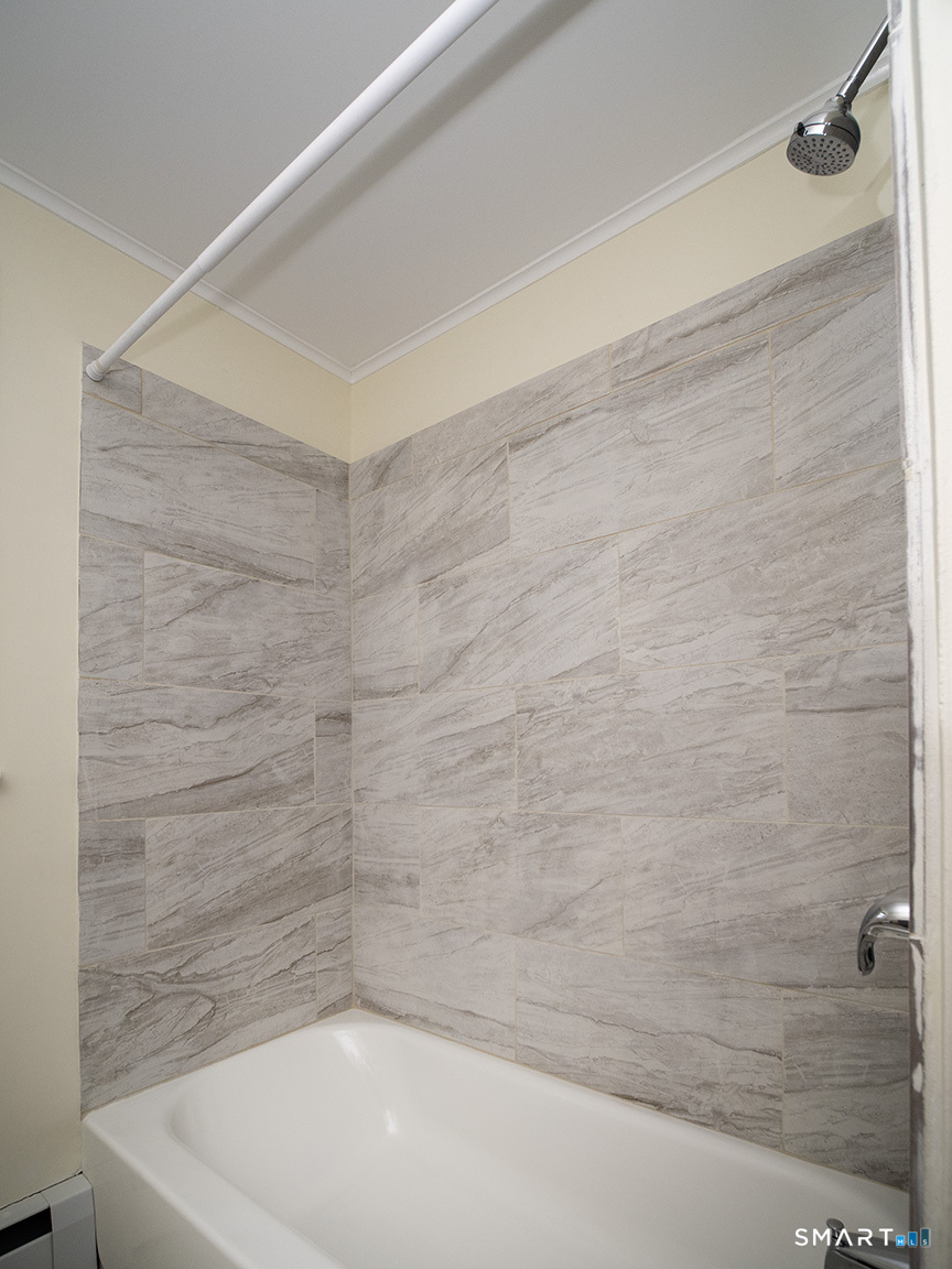 6 Warren Road Woodbridge, CT 06525 - Photo 34 of 35