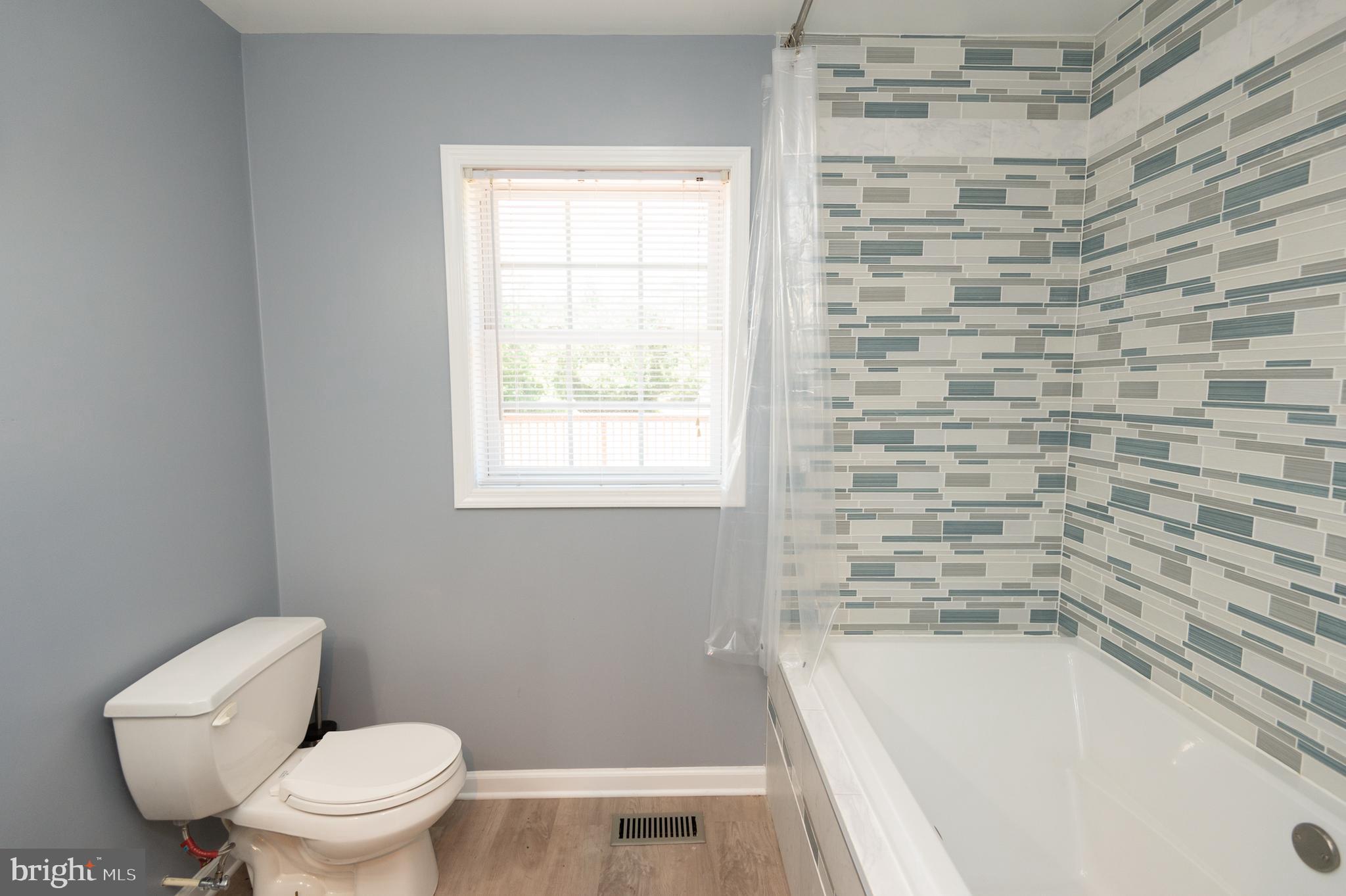 711 Twin Point Cove Road Cambridge, MD 21613 - Photo 18 of 45 Main Floor - Master Bath