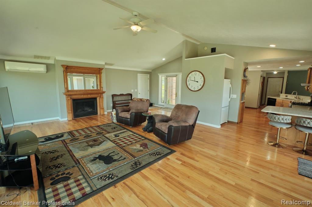 6464 Ferden Road Chesaning, MI 48616 - Photo 5 of 23