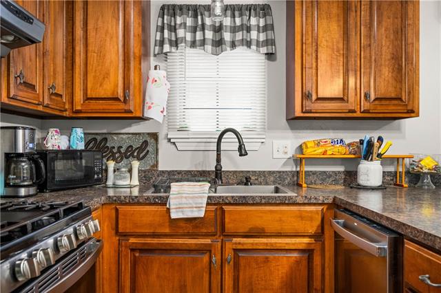 266 Brunson Road Dry Prong, LA 71423 - Photo 13 of 32