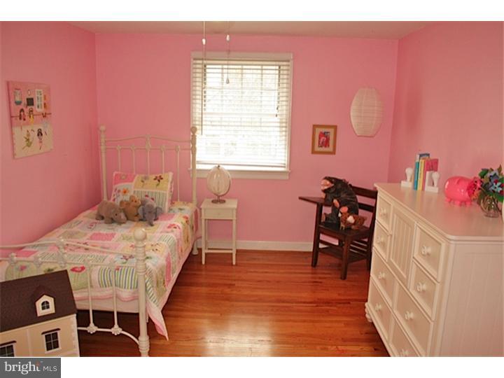 618 Wayne Avenue Haddonfield, NJ 08033 - Photo 16 of 20 Bedroom 2