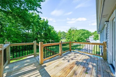 $298,000 | 13647 Lawrence Avenue, Bonner Springs, KS 66012