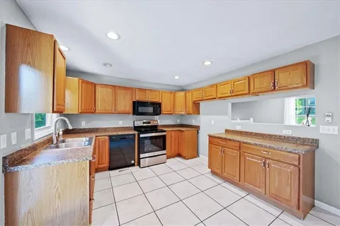 $298,000 | 13647 Lawrence Avenue, Bonner Springs, KS 66012