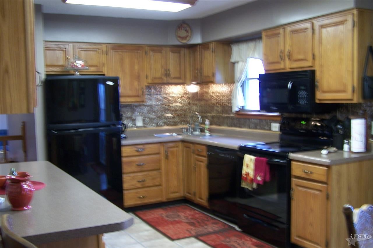 15811 Fogel Road Fort Wayne, IN 46818 - Photo 9 of 30