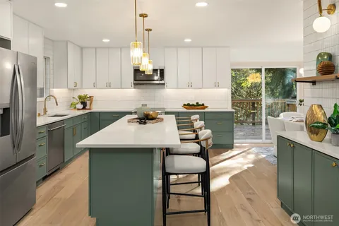 $1,350,000 | 701 10th Street, Mukilteo, WA 98275