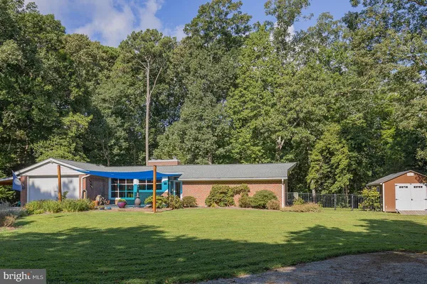 $449,000 | 23 Oak Ridge Drive, Kilmarnock, VA 22482