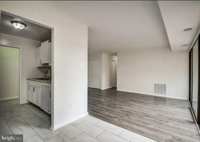 $1,900 | 11051 Camfield Court, Unit 204, Manassas, VA 20109