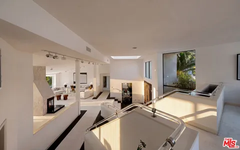 $7,450,000 | 24750 Vantage Point Terrace, Malibu, CA 90265