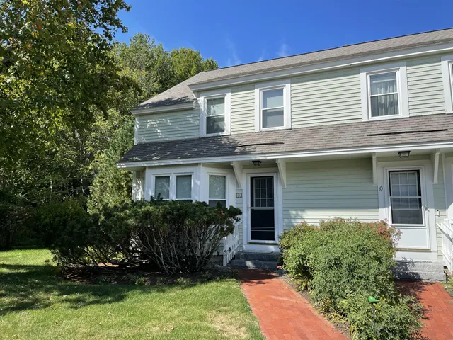 $519,000 | 12 Ephraim Tyler Way, Unit 12, Kennebunk, ME 04043