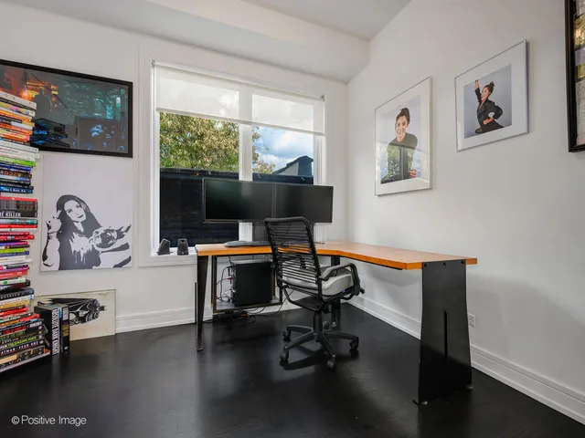 $1,475,000 | 2922 North Sheffield Avenue, Unit 3, Chicago, IL 60657