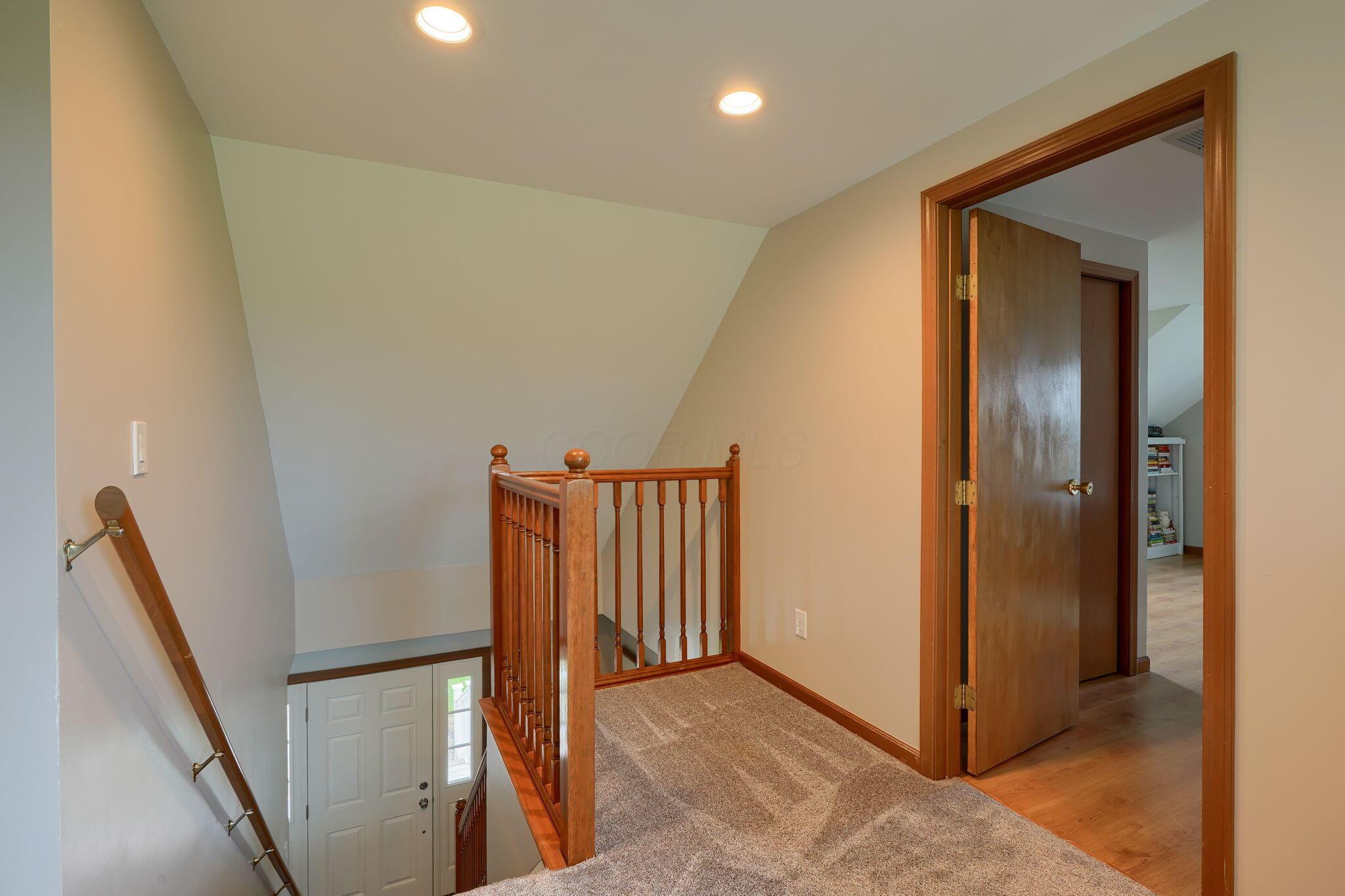 19497 Jones Road Mount Sterling, OH 43143 - Photo 25 of 56 2nd Floor Landing
