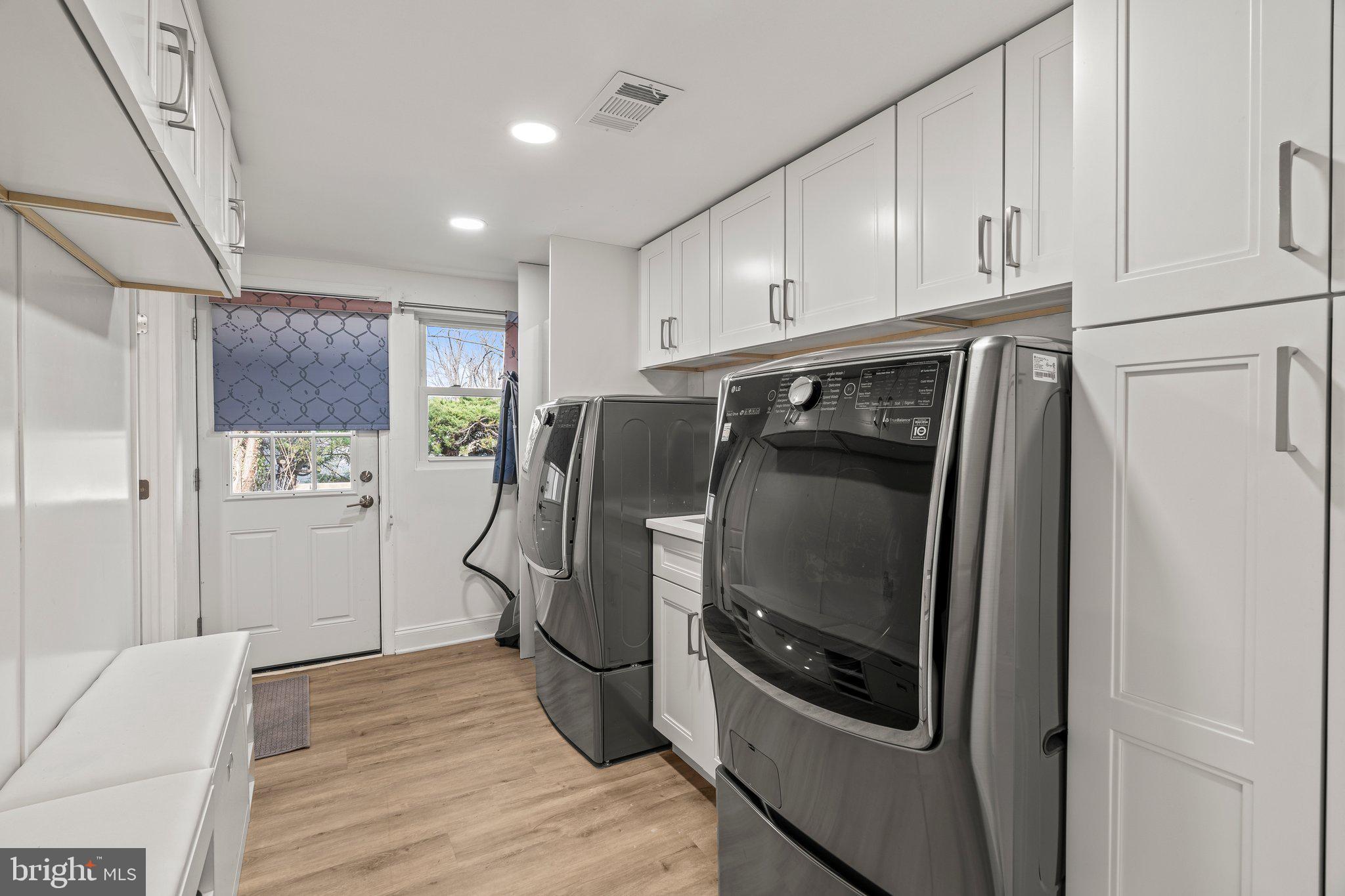 1088 Sparrow Road Jenkintown, PA 19046 - Photo 26 of 47 Washer/dryer and built-in steamer (lower level)