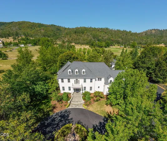 $2,500,000 | 4244 Griffin Creek Road, Medford, OR 97501