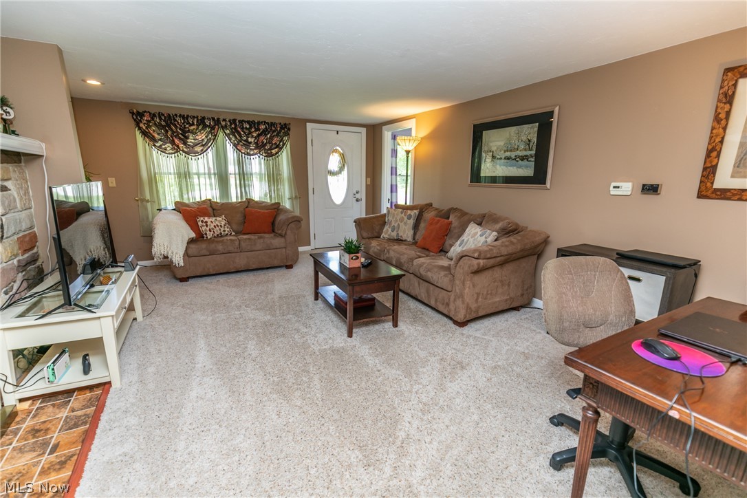 2875 Hamlin Road Medina, OH 44256 - Photo 12 of 35