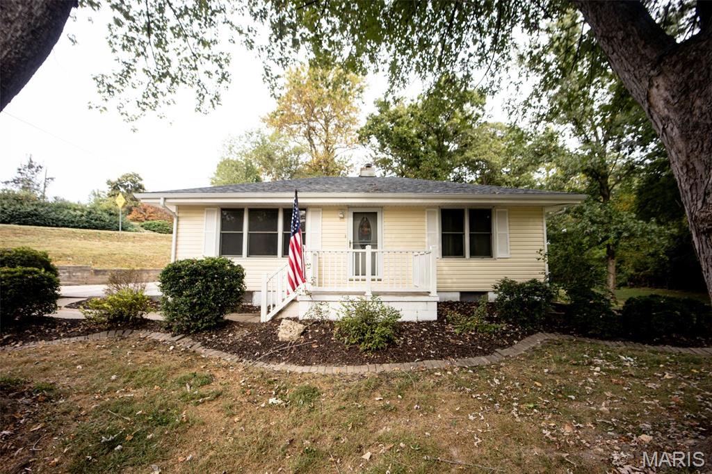 7361 Bethalto Road Bethalto, IL 62010 - Photo 4 of 16 Gallery Image 4