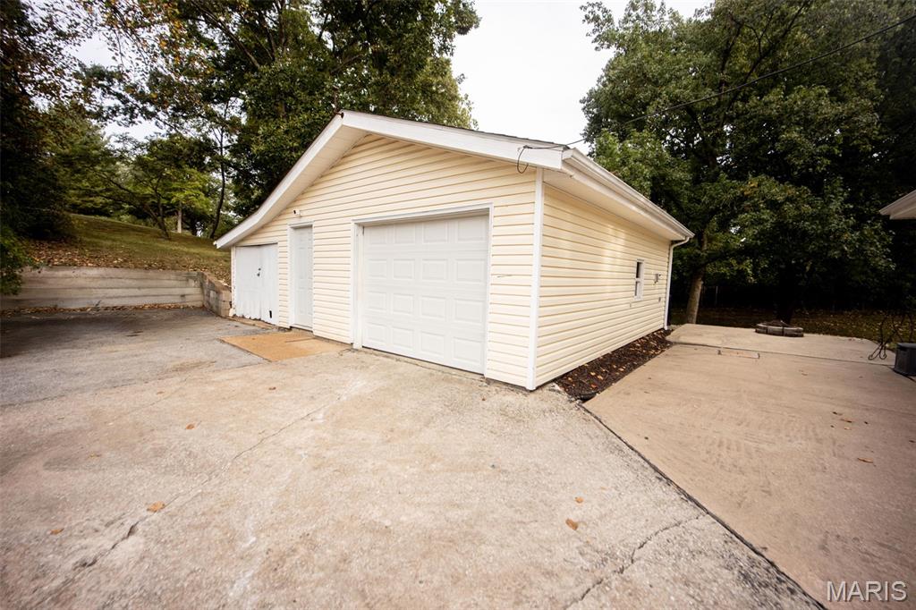 7361 Bethalto Road Bethalto, IL 62010 - Photo 5 of 16 Gallery Image 5