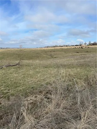 $1,000,000 | 2260 Louisiana Road, Ottawa, KS 66067
