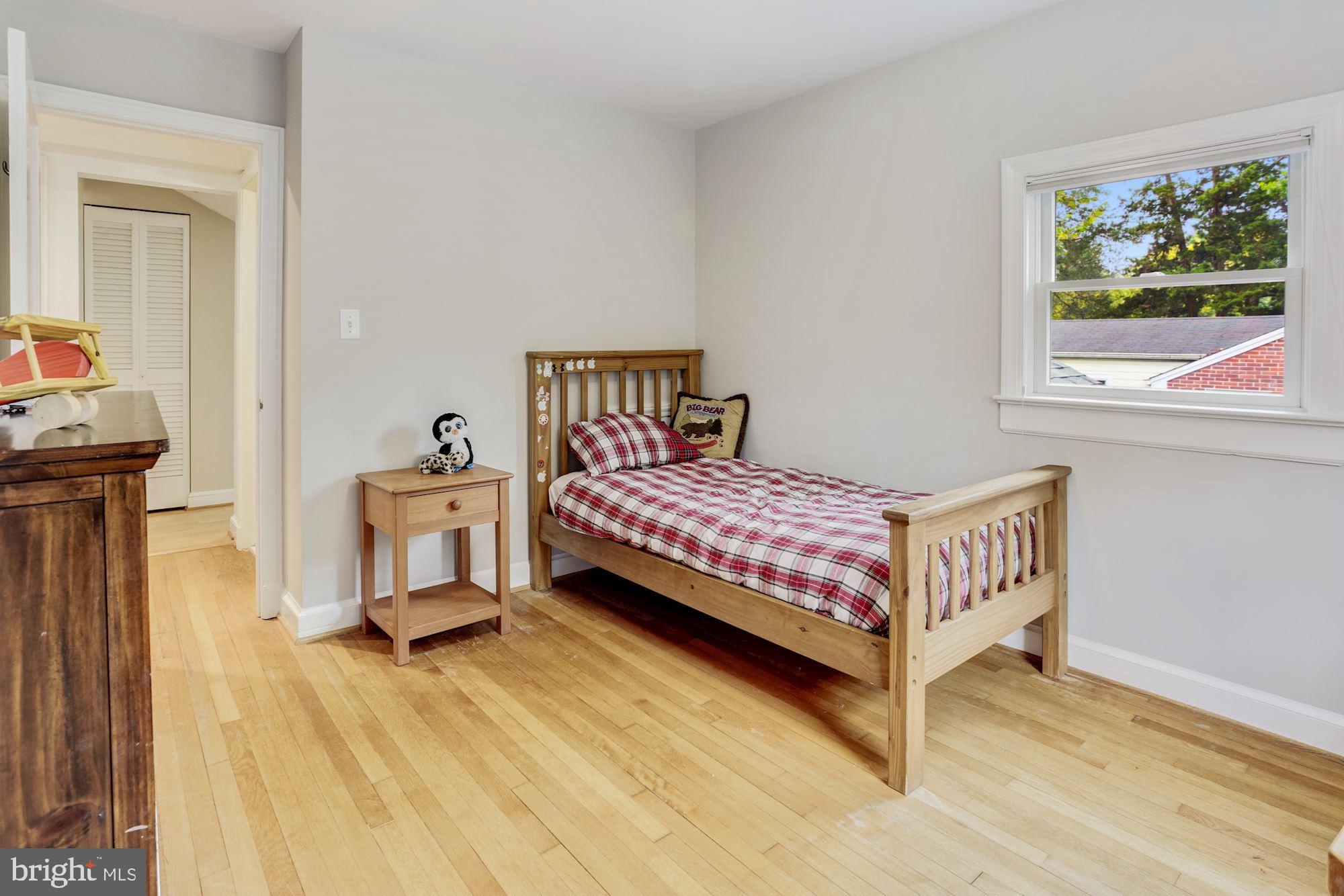 5313 Yorktown Road Bethesda, MD 20816 - Photo 15 of 24 Gallery Image 15