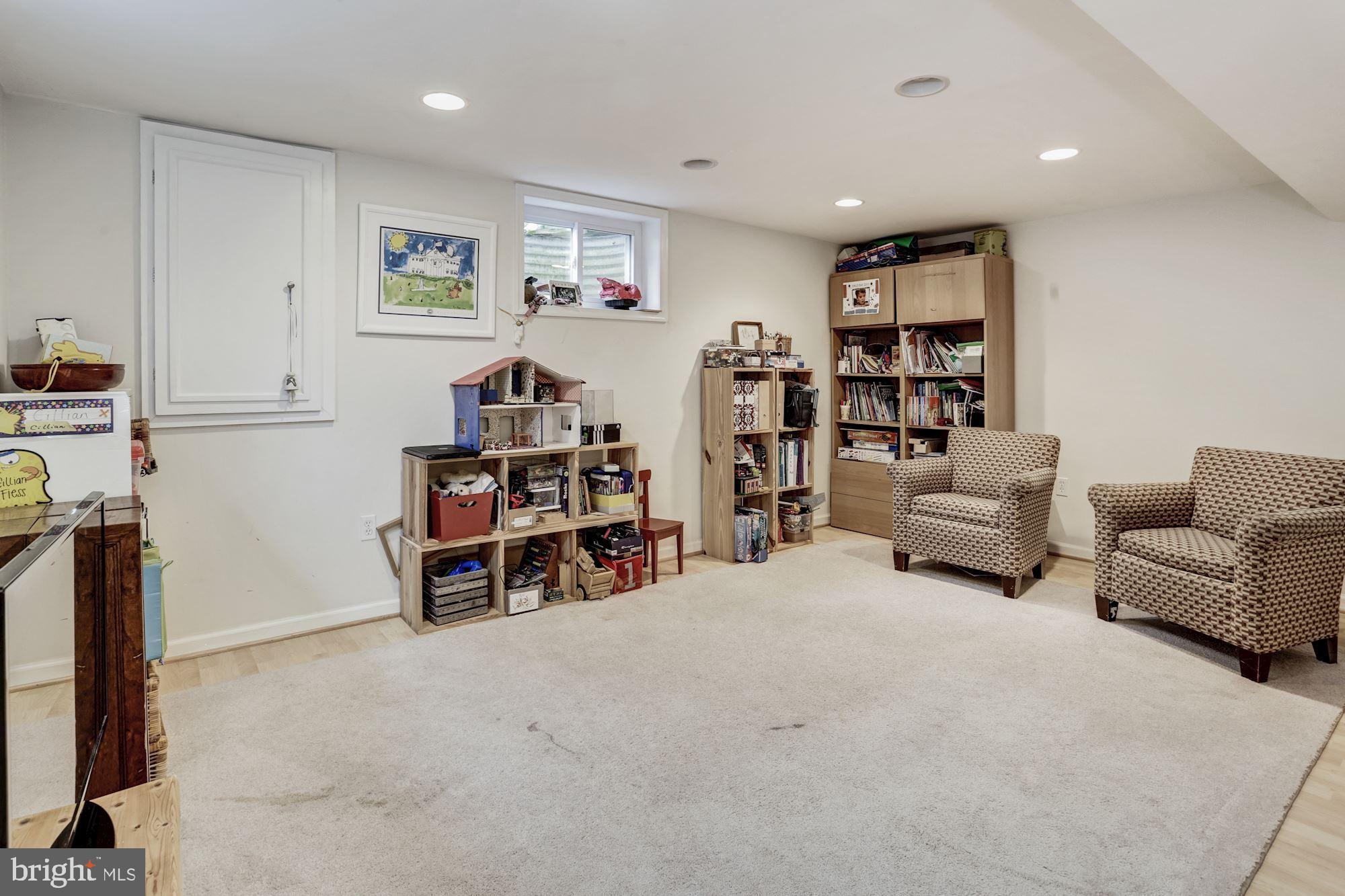 5313 Yorktown Road Bethesda, MD 20816 - Photo 19 of 24 Gallery Image 19